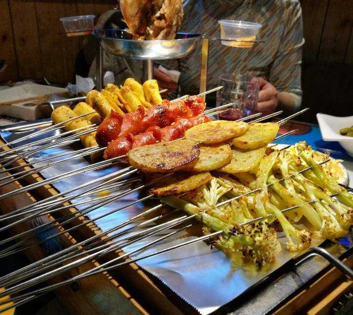 卧龙音乐烧烤吧